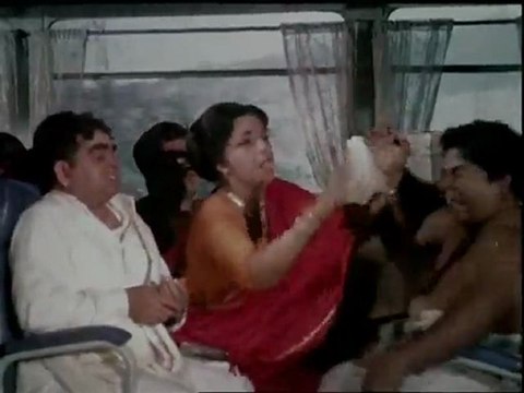 Bombay To Goa Comedy Scenes - Pakoda - Mehmood & Mukri