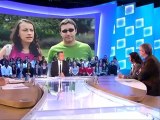 Cécile Duflot mal à l'aise sur le plateau du Grand journal
