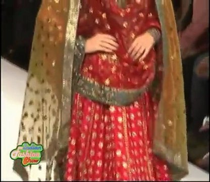 Amitabh and Jaya Bachchan Grace LFW 2010