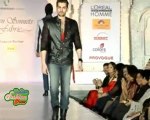 Prachi  Desai  And  Neil  Nitin  Mukesh  Burning  The  Ramp On  Fire .mp4