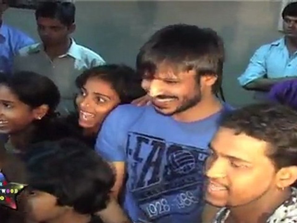 VIVEK with Children AT ART MOTION