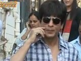 NASTY comments force SRK to quit Twitter