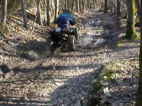Quad Lolo dans la boue
