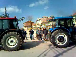 Erkunt Servet80 vs New Holland TD80