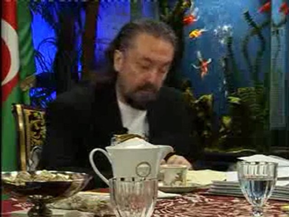 İMANSIZLARIN VE MÜNAFIKLARIN YAPTIKLARI NASIL BOŞA GİDECEK