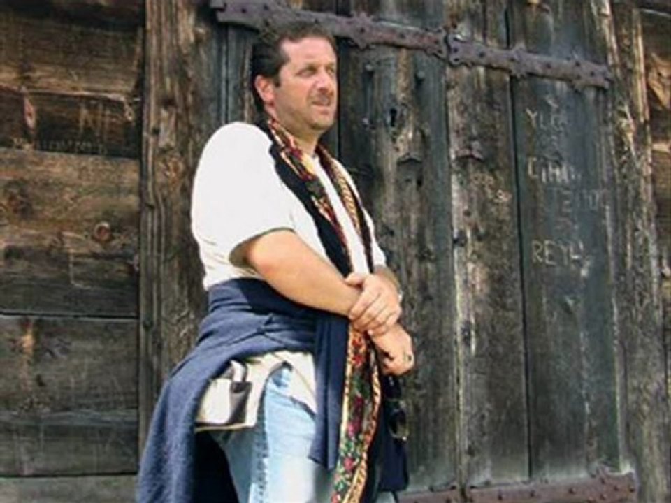 Efkan ŞEŞEN - Su Ne Etsun Yanmışa [HQ]