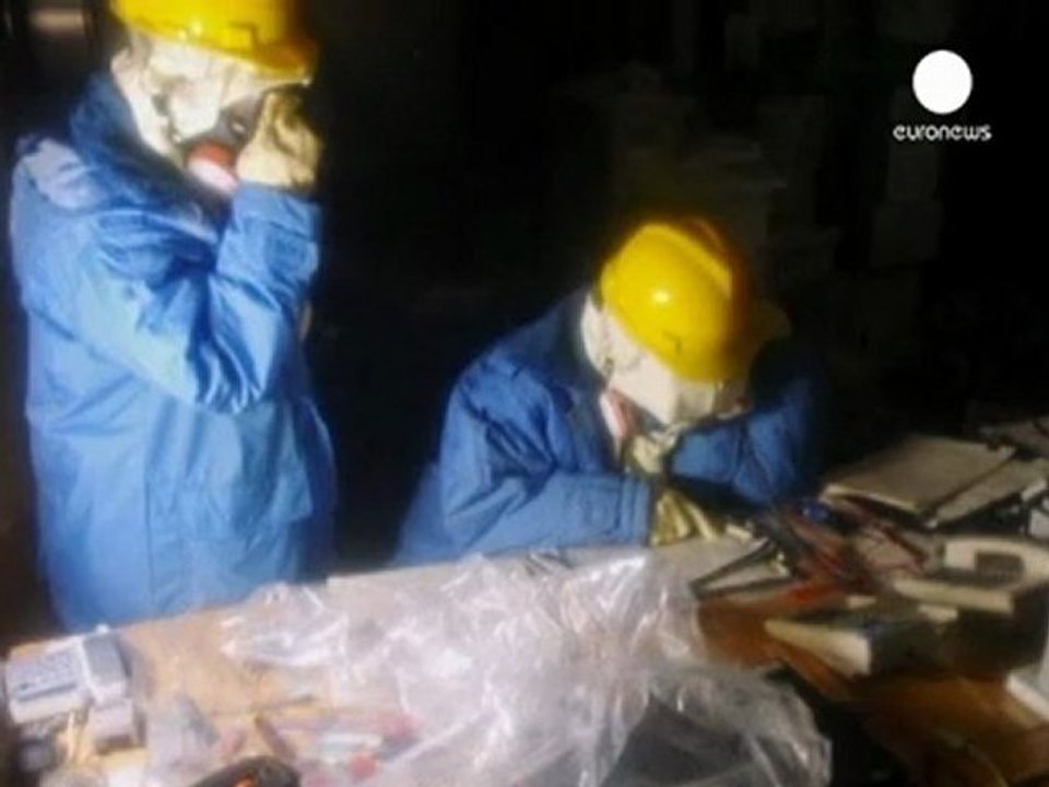 Fukushima rescue workers contaminated