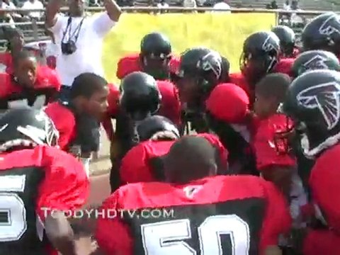 Snoop Youth Football League & Toddy Tee Presents Snoop Dogg Beat Up on Yo Pads