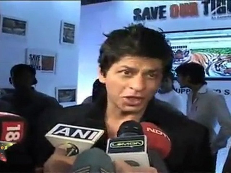 Shah Rukh Khan At HDIL Couture Week