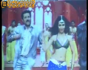 Cutie Amrita Rao goes mobile