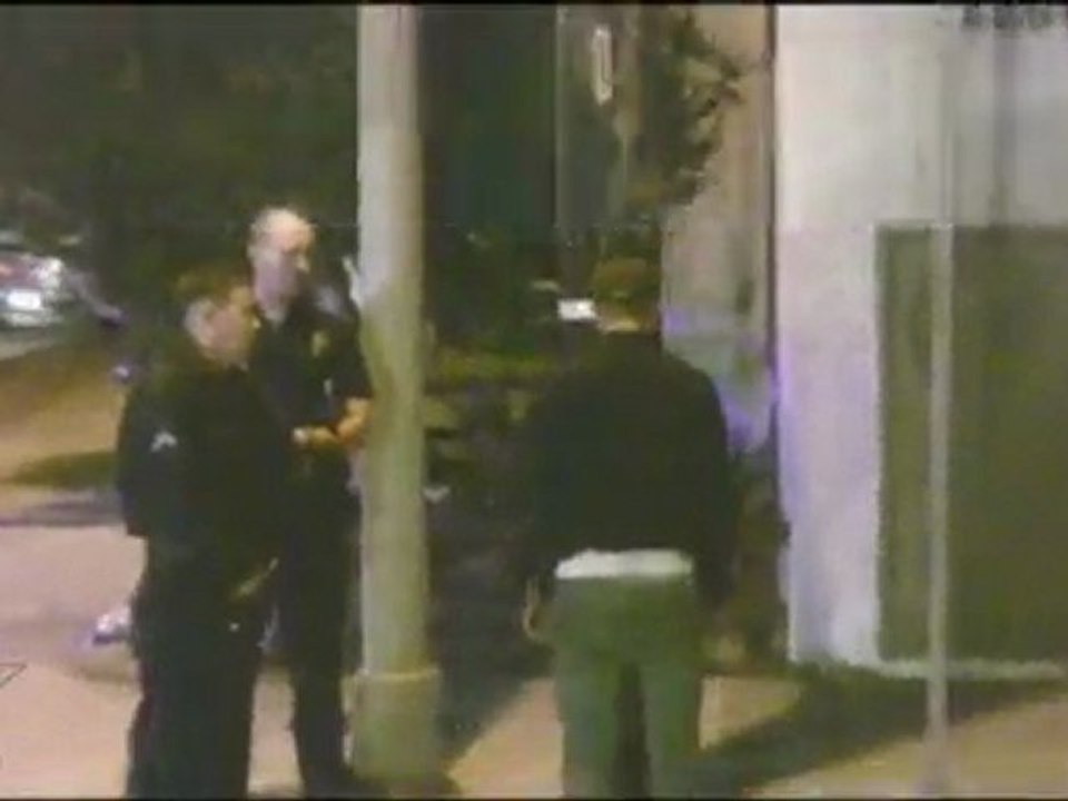 Robert Pattinson Hits, Runs & Fights Papparazzi