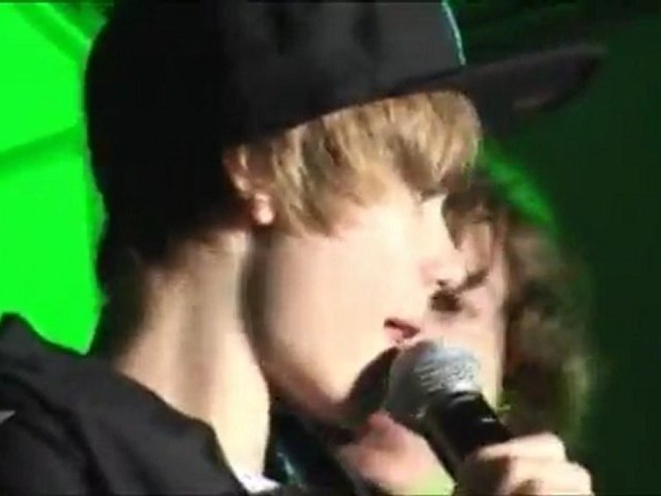 Justin Bieber & Miley Cyrus In GREASE Remake