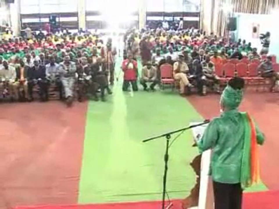 Cameroun elections: KAH WALLA announces her candidacy