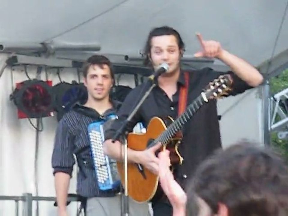 LES YEUX D'LA TÊTE au Festival de la Hutte 2009