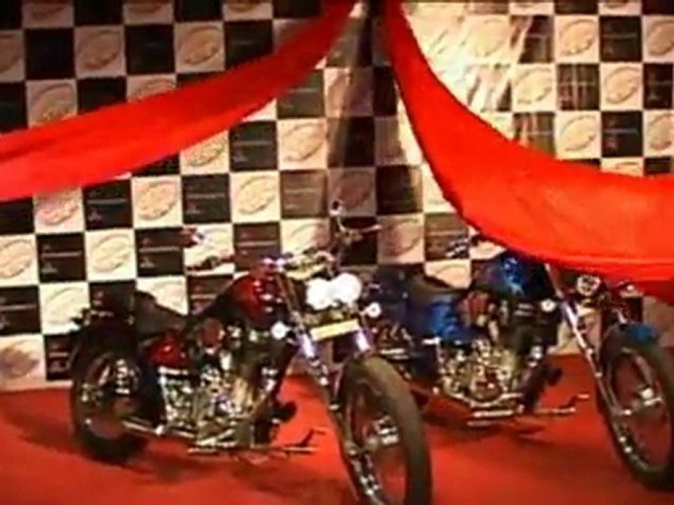 HoT BabeS & CooL BikeS