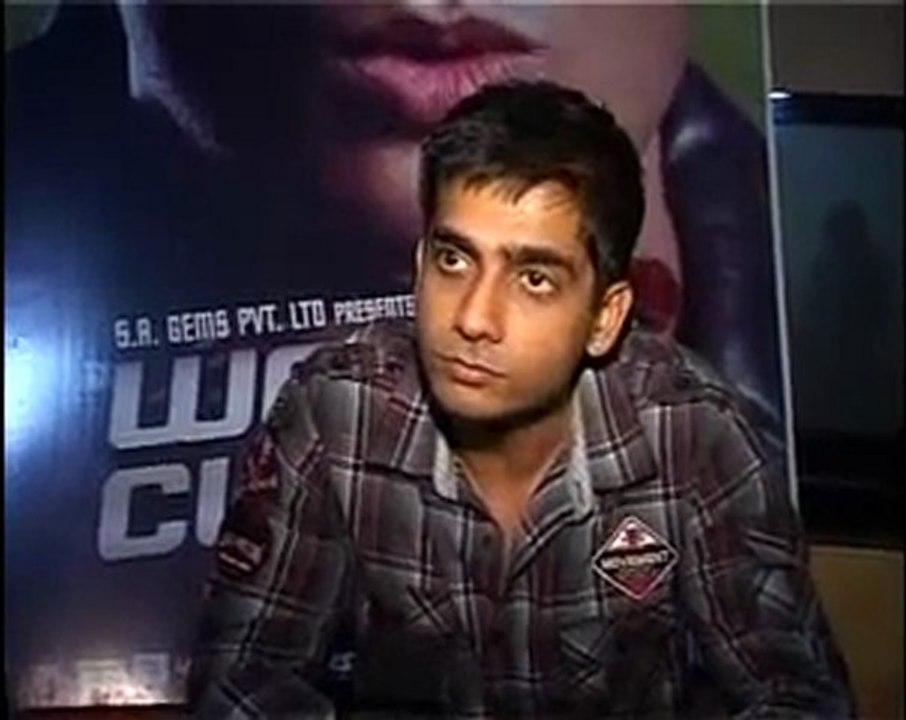 BAR GirlS, UnderworlD & CrickeT RACKET