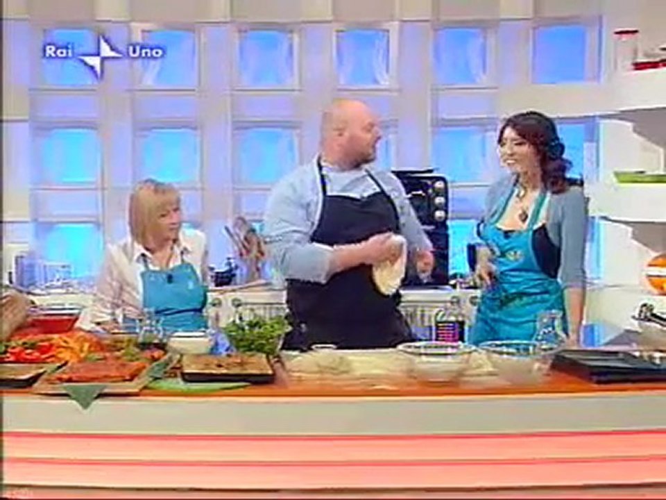 La prova del cuoco_ pizza [SaveYouTube.com]