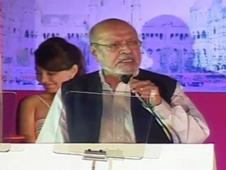 Sexy Manisha Lamba & Hot Prachi Desai.mp4