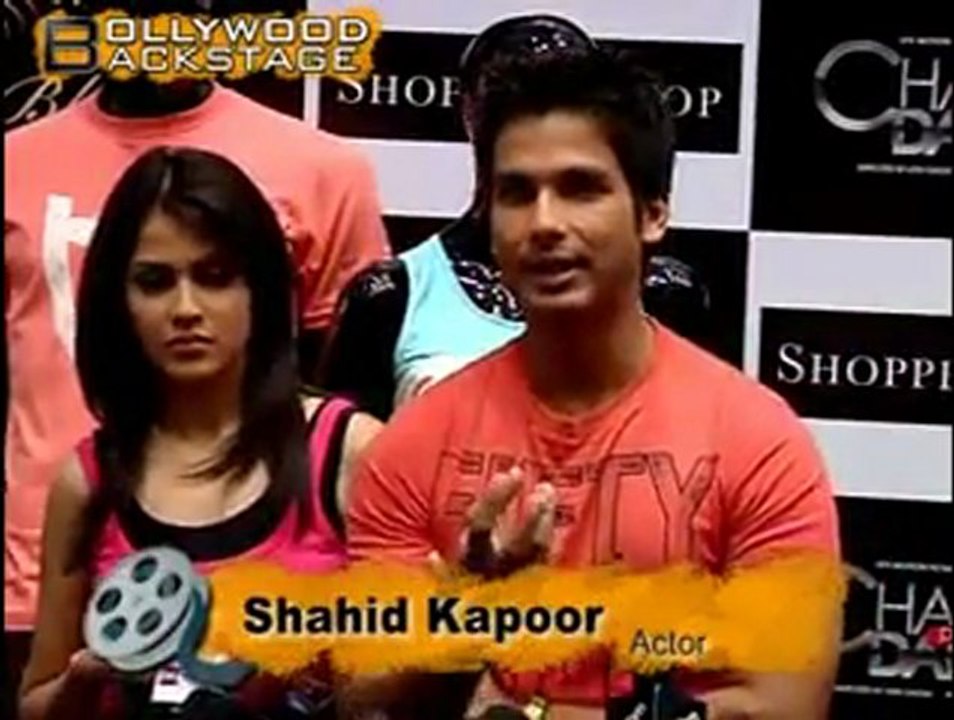 Genelia & Shahid Sell Clothes