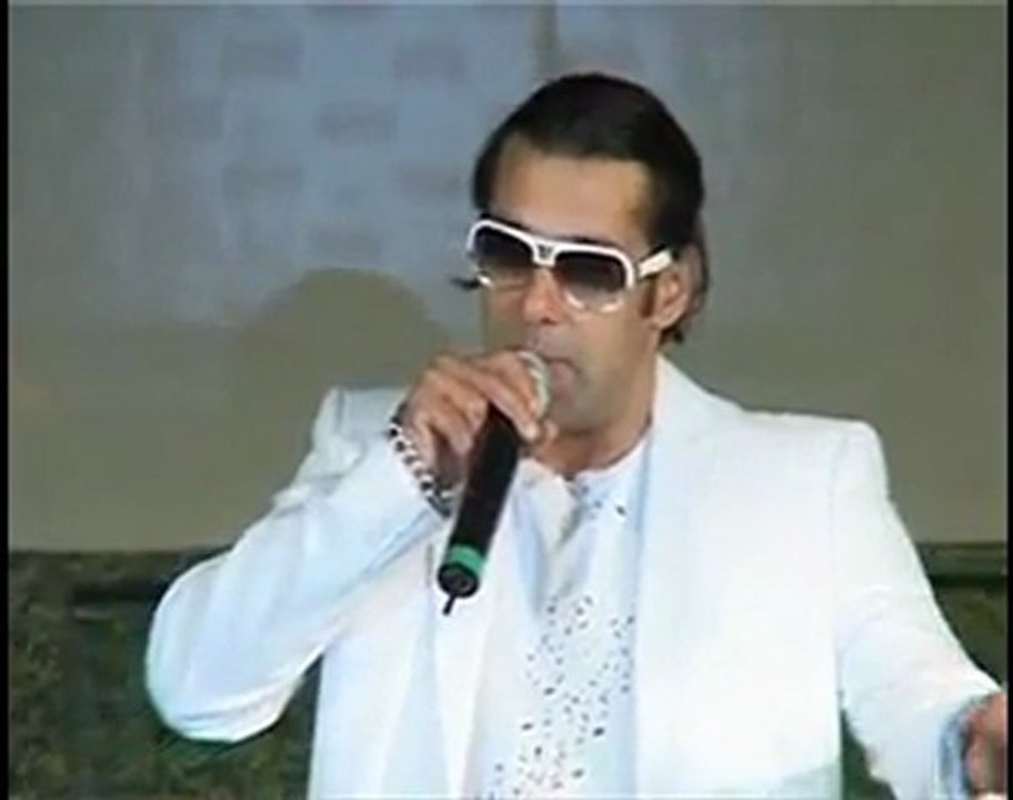 Salman Khan returns with 'Dus Ka Dum'
