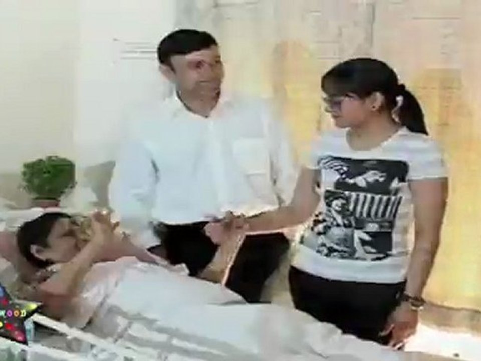 Sonakshi Sinha In Hospital With Cancer Patients