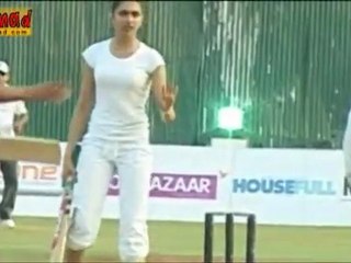 Katrina Kaif Played Cricket during RAAJNEETI!!