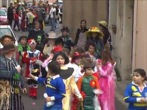 carnaval école - défilé vers la promenade