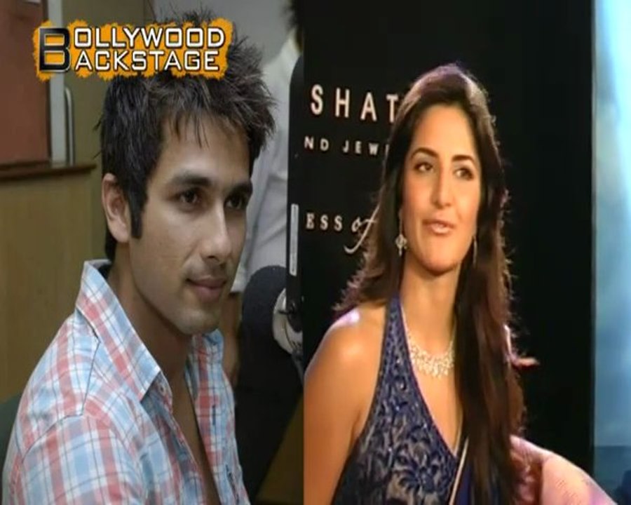 Katrina Throws Deepika OUT Again!