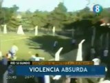 Arbitro aggredito dai calciatori pestaggio in campo in Argentina