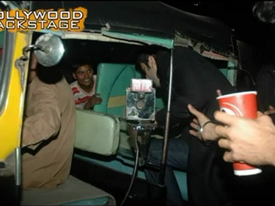Ranbir Kapoor takes a AUTO ride !