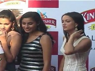 Sexy Calendar Girls with Salman & Vijay Mallya