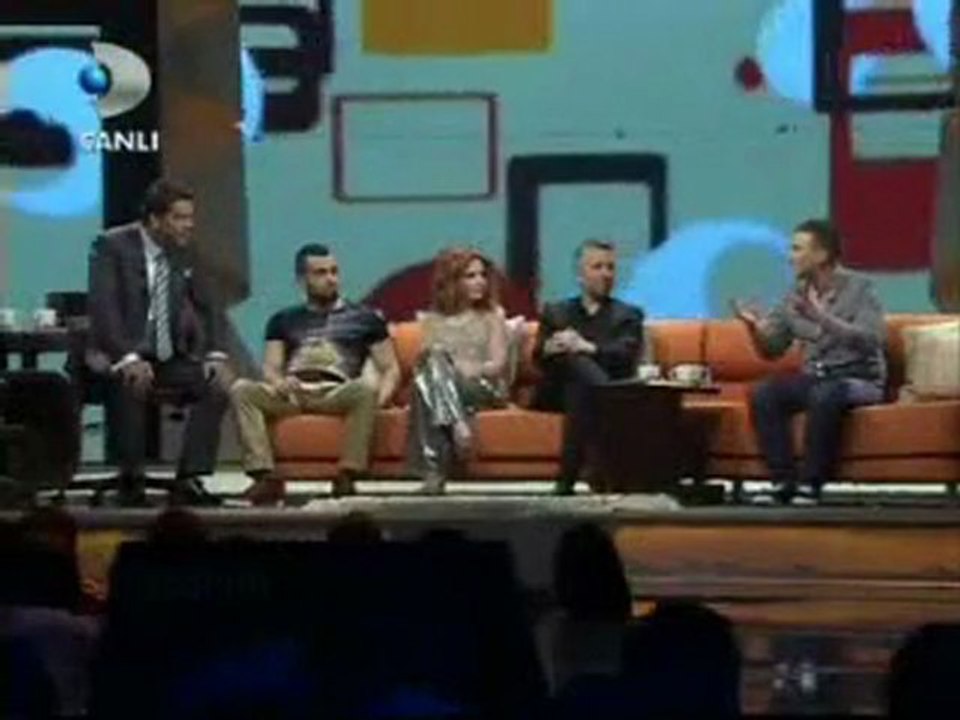 Sefa yine kırdı geçirdi! - Beyaz Show