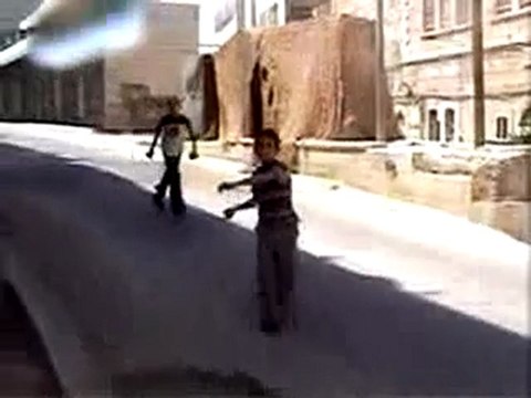 Israeli settlers stone human rights workers in Hebron