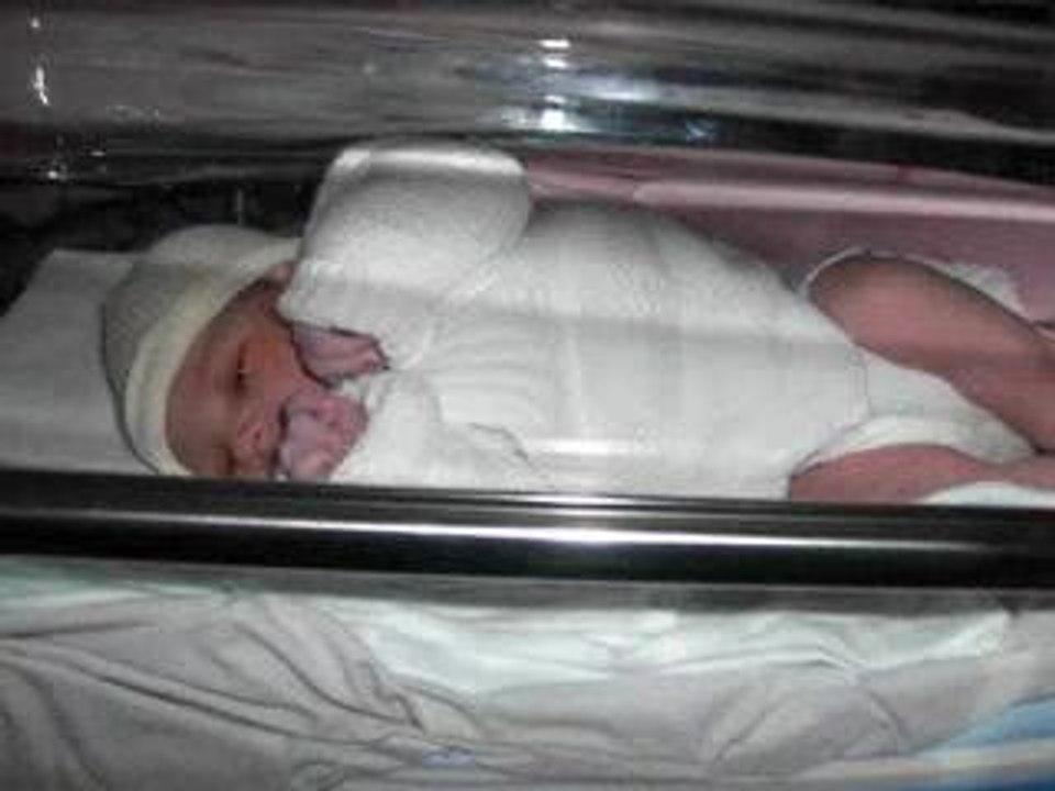 alicia de la naissance à 4 ans