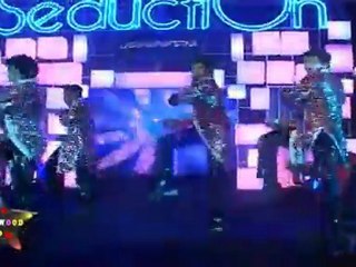 'Desi Girl' Live Performance By Sexy Mugdha Godse