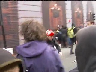 Cuts protesters attack Ritz Hotel
