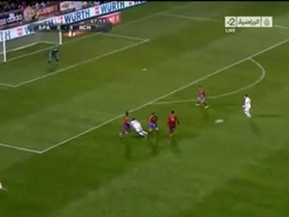 Ο Μίλαν Μπάρος ψάχνει την μπάλα