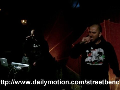 Teaser-live- Royakilla-greg-Street-bench 2011