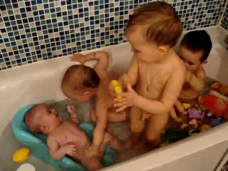 26/03/2011 Le bain des loulous
