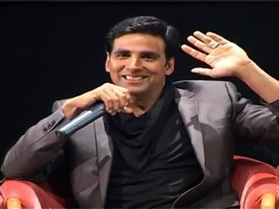 Akshay & Anushka At Patiyala House Music Launch