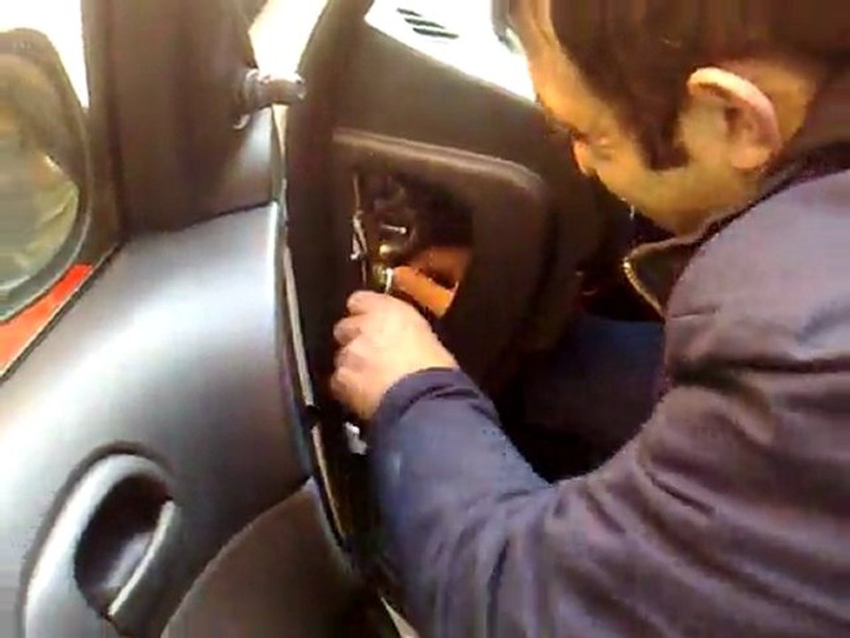 24032011147