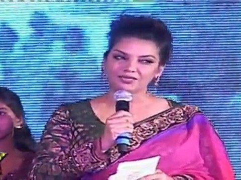Shabana Aazmi Hosts Mijwan Fashion Show