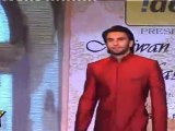 Hot & Sexy Anushka & Ranveer Walk The Ramp At Mijwan Fashion Show