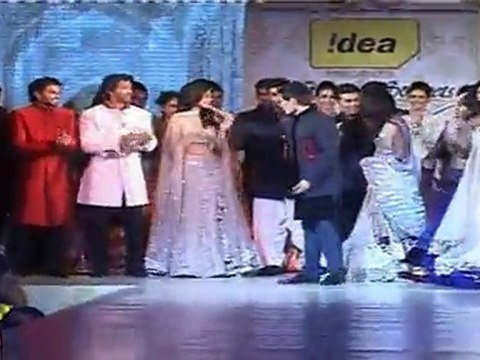 Bollywood Celebs Studded Mijwan Fashion Show