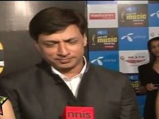 Madhur Bhandarkar At Uninor Radio Mirchi Awards 2011