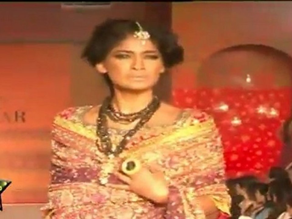 Hot Babes At Ritu Kumar fashion show