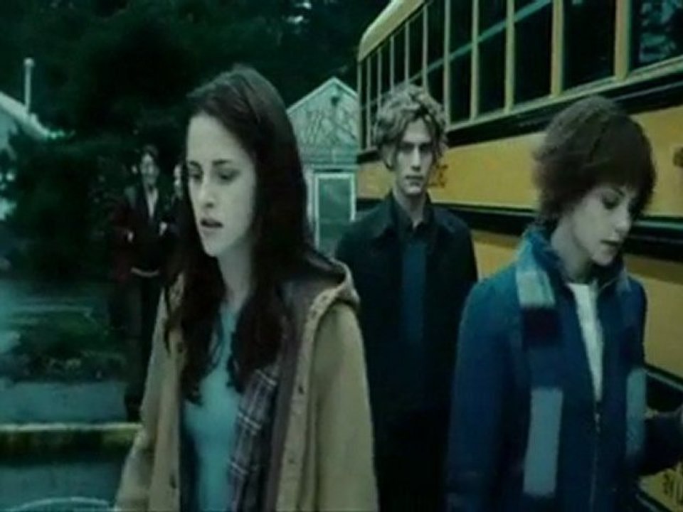 A walk to Remember Trailer (Twilight style)