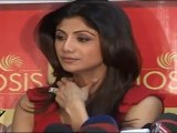 Very Hot Shilpa Shetty Invites Indian Cricketers For Body Massage