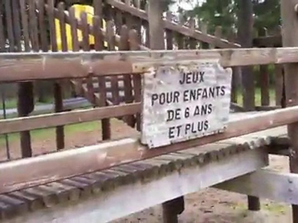 Carnage Rott Park D' Enfant