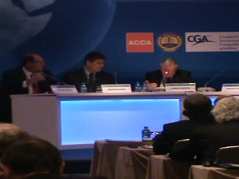 (17) 21 Mart 2011 de TÜRMOB - IFAC (Uluslararası Muhasebe Fedarasyonu) İşbirliği ile IFAC Küçük ve Orta Ölçekli Pratices Forum 2011' de Grand Hyatt ta Buluştular.